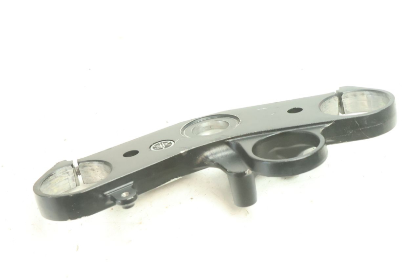 photo de TE FOURCHE SUPERIEUR YAMAHA YZF R6 600 (2008 - 2009) - Gros plan technique