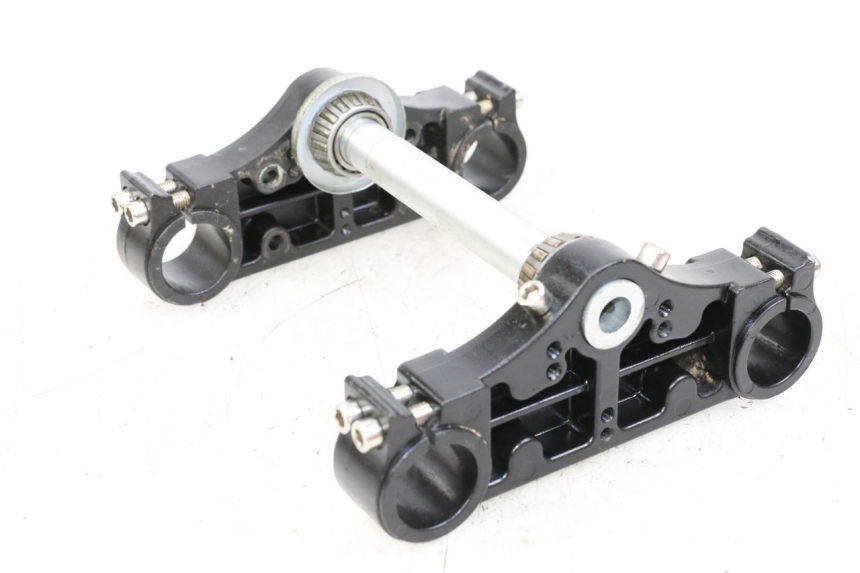 photo de TE FOURCHE NITRO MOTORS THUNDER 125 - Points de fixation