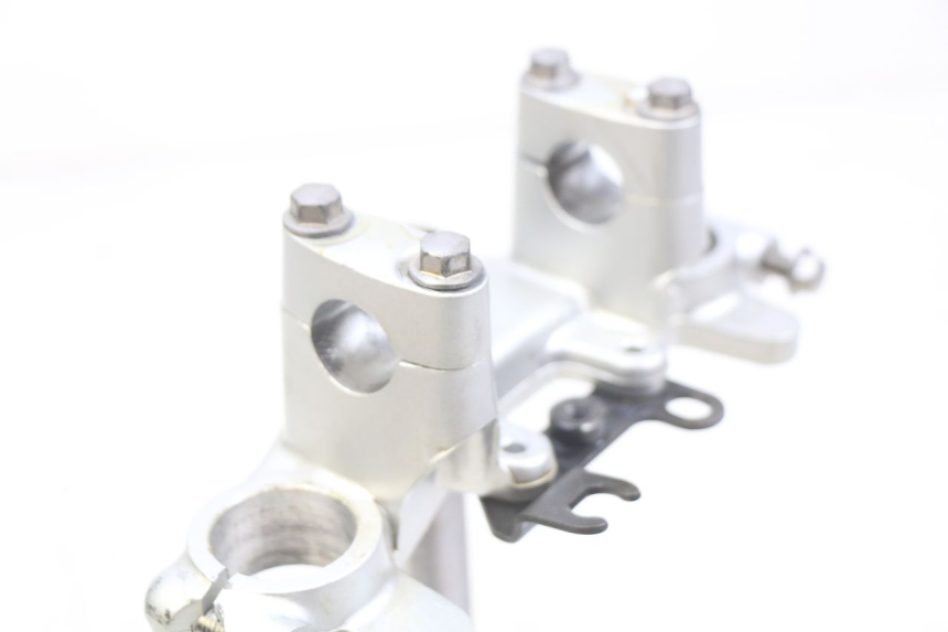 photo de TE FOURCHE YAMAHA TTR 125 (2000 - 2020) - Points de fixation