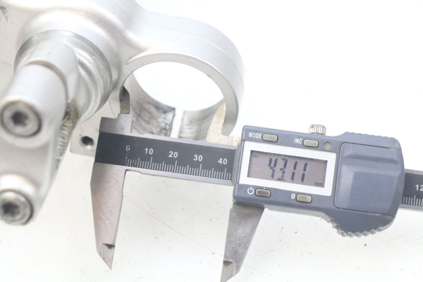 photo de FOURCHE SUZUKI XF FREEWIND 650 (1997 - 2003) - Autre angle de vue