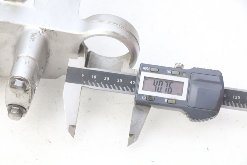 photo de FOURCHE KAWASAKI ZR7 ZR-7 S 750 (1999 - 2004) - Zoom état d’usage