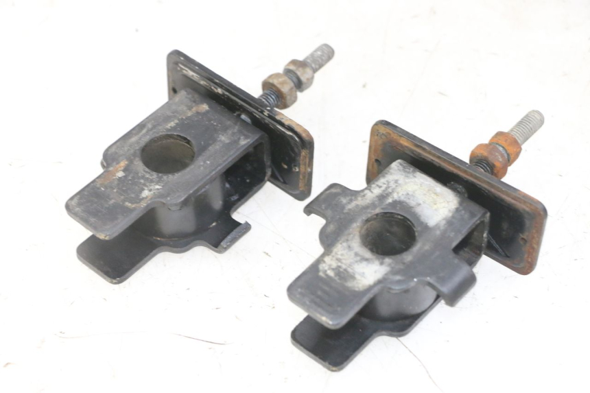 photo de TENDEUR CHAINE HONDA CBF 500 (2004 - 2007) - Autre angle de vue