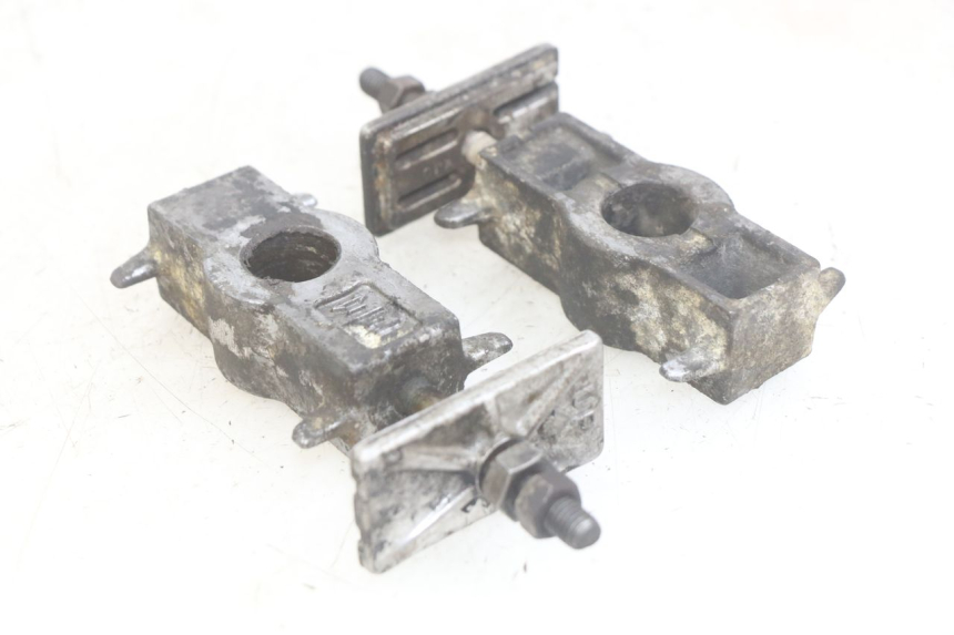 photo de TENDEUR CHAINE HONDA CBR F SC25 1000 (1989 - 1992) - Vue principale