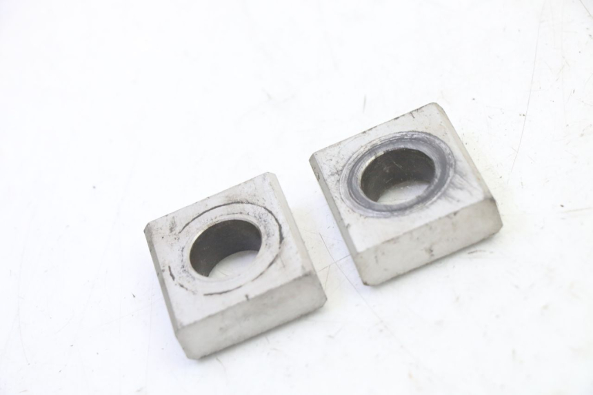 photo de TENDEUR CHAINE HONDA CBR RR FIREBLADE 900 (1992 - 1994) - Vue principale