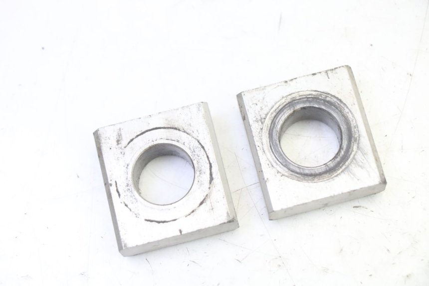 photo de TENDEUR CHAINE HONDA CBR RR FIREBLADE 900 (1992 - 1994) - Détail de la pièce