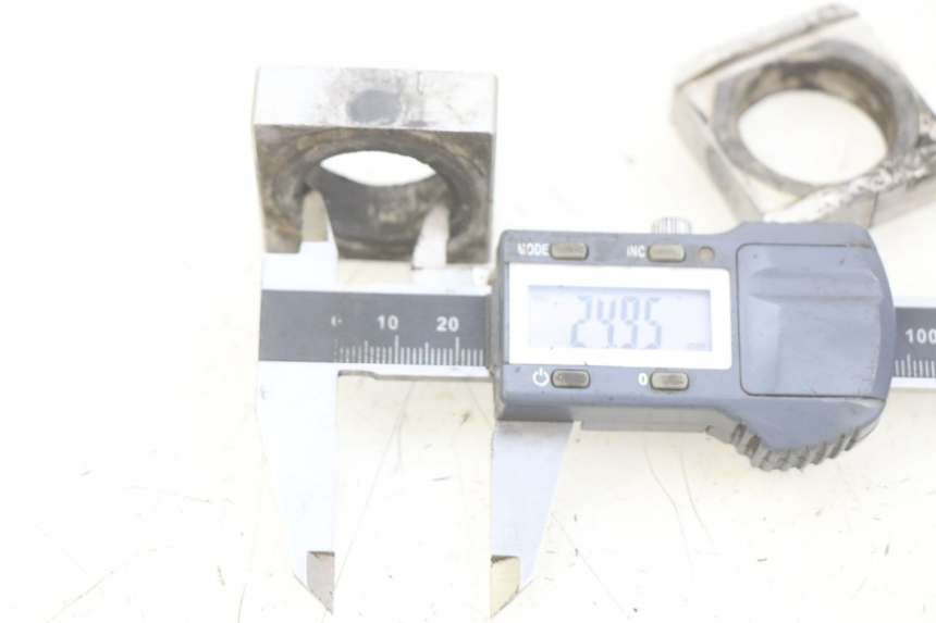 photo de TENDEUR CHAINE HONDA CRF CR-F 450 (2009 - 2012) - Détail de la pièce