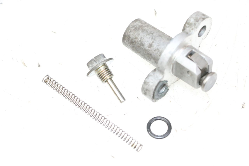 photo de TENDEUR CHAINE DISTRIBUTION SUZUKI BURGMAN 125 (2007 - 2014) - Vue principale