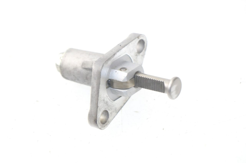 photo de TENDEUR CHAINE DISTRIBUTION GILERA NEXUS 125 (2009 - 2013) - Gros plan technique