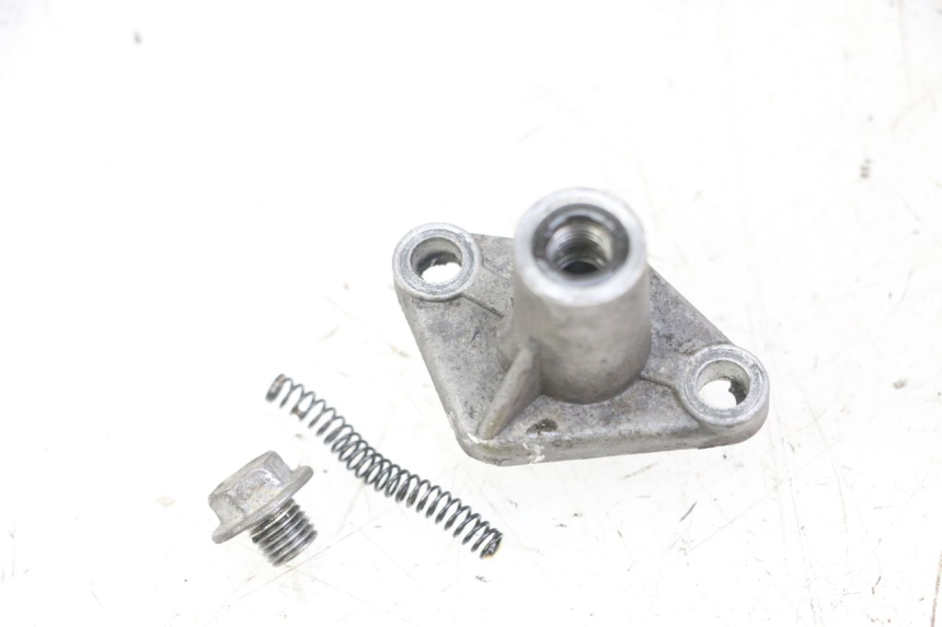 photo de TENDEUR CHAINE DISTRIBUTION PEUGEOT SATELIS 125 (2013 - 2018) - Autre angle de vue