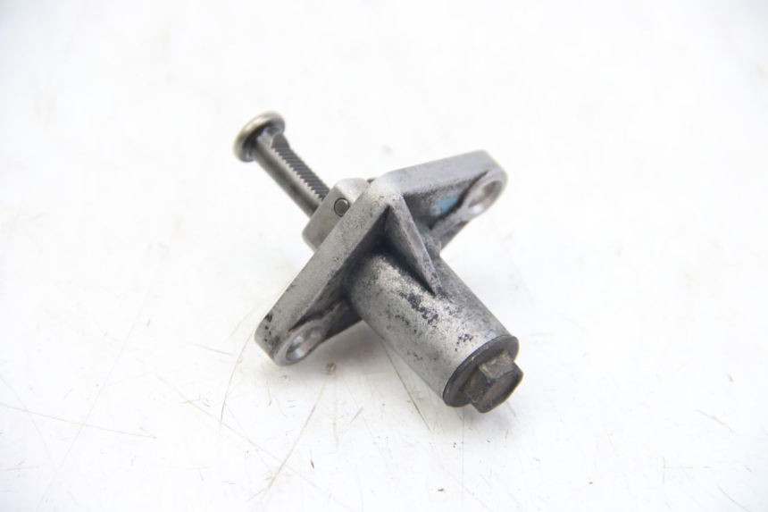 photo de TENDEUR CHAINE DISTRIBUTION APRILIA SCARABEO 4T 50 (2009 - 2017) - Gros plan technique