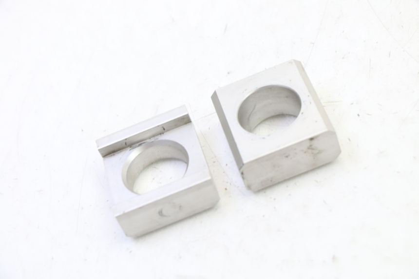 photo de TENDEUR CHAINE YAMAHA FZ6 FAZER S2 600 (2007 - 2011) - Détail de la pièce