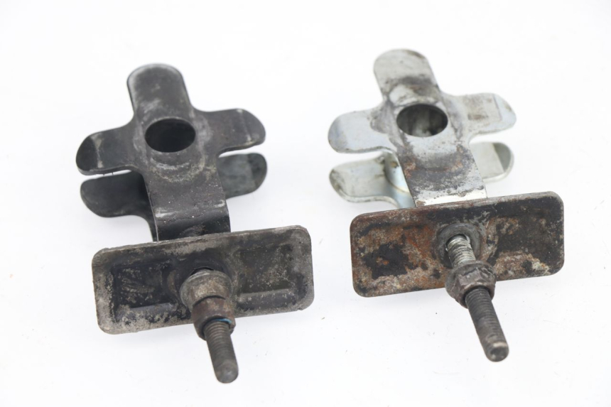 photo de TENDEUR CHAINE SUZUKI GSXF GSX F 600 (1988 - 1997) - Vue principale