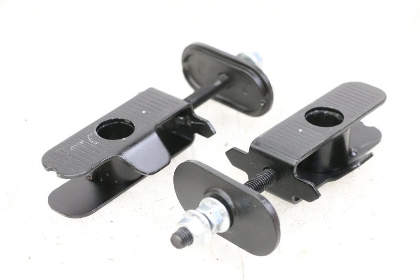 photo de TENDEUR CHAINE ROYAL ENFIELD CONTINENTAL GT 650 (2019 - 2024) - Zoom état d’usage