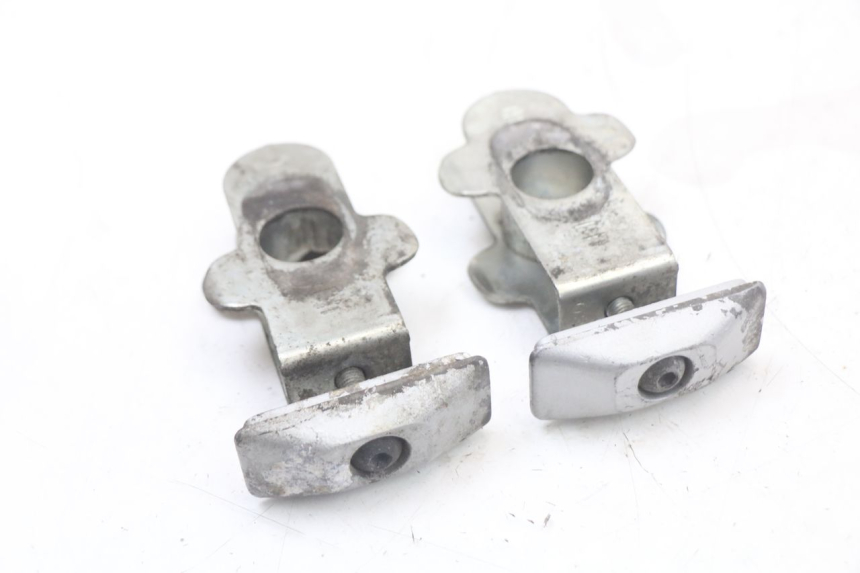 photo de TENDEUR CHAINE SUZUKI GSR 750 (2011 - 2017) - Vue principale