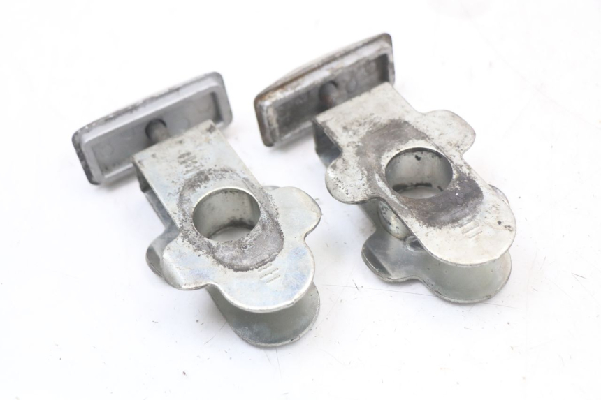 photo de TENDEUR CHAINE SUZUKI GSR 750 (2011 - 2017) - Détail de la pièce