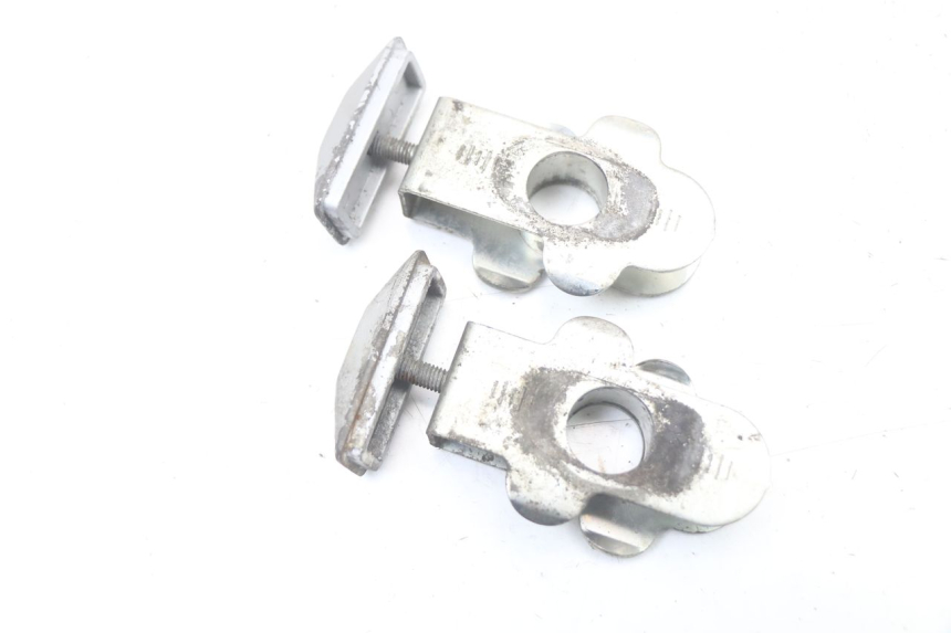 photo de TENDEUR CHAINE SUZUKI GSR 750 (2011 - 2017) - Autre angle de vue