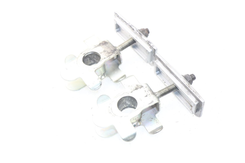 photo de TENDEUR CHAINE SUZUKI SV S ABS 650 (2003 - 2009) - Détail de la pièce