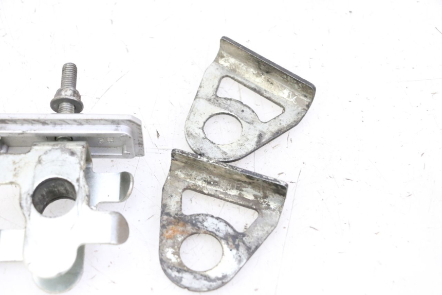 photo de TENDEUR CHAINE SUZUKI SV S 650 (2003 - 2009) - Détail de la pièce