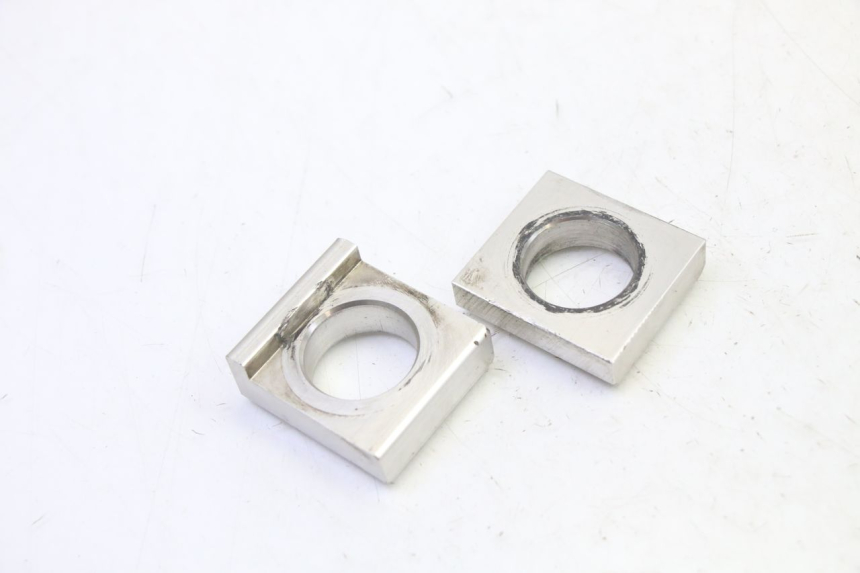 photo de TENDEUR CHAINE YAMAHA TDM ABS 900 (2002 - 2014) - Détail de la pièce