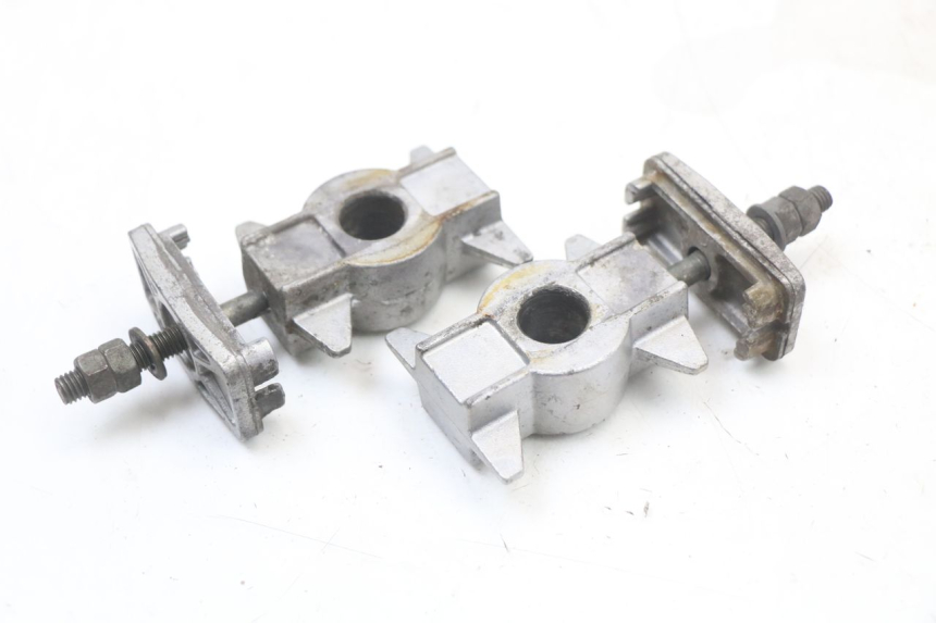 photo de TENDEUR CHAINE YAMAHA TDR DELTABOX 125 (1997 - 2003) - Détail de la pièce