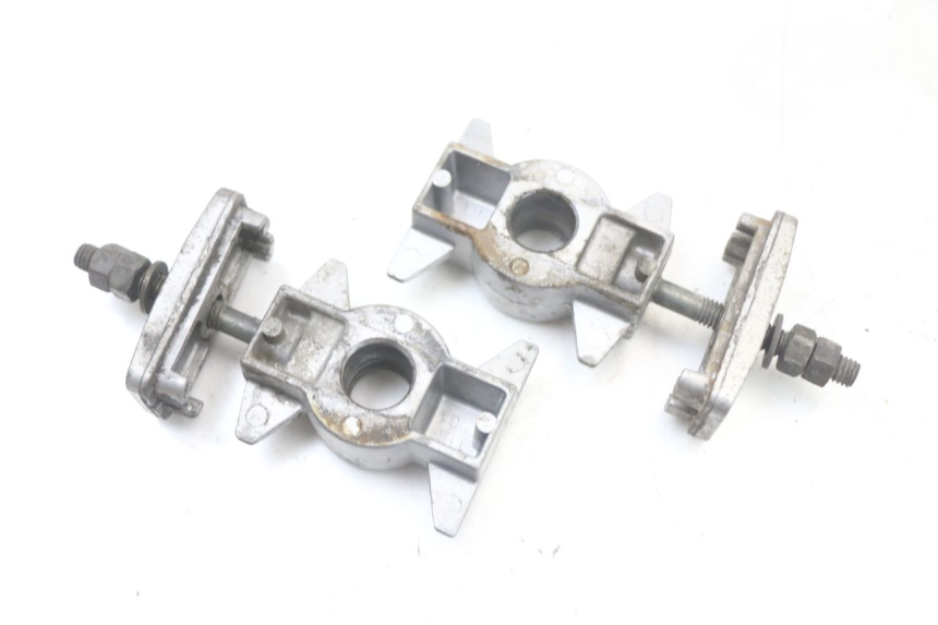 photo de TENDEUR CHAINE YAMAHA TDR DELTABOX 125 (1997 - 2003) - Autre angle de vue