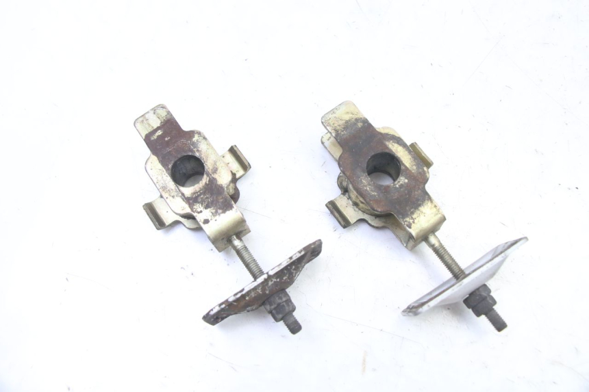 photo de TENDEUR CHAINE HONDA XLV VARADERO 125 (2000 - 2006) - Détail de la pièce