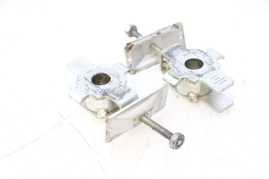 photo de TENDEUR CHAINE HONDA XLV VARADERO 125 (2007 - 2012) - Autre angle de vue