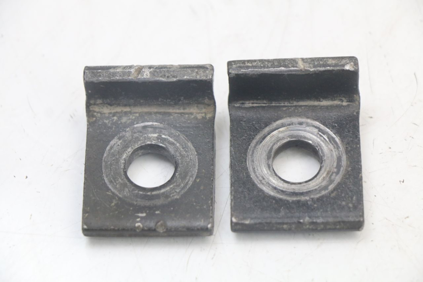 photo de TENDEUR CHAINE PEUGEOT XP6 50 (1997 - 2003) - Autre angle de vue