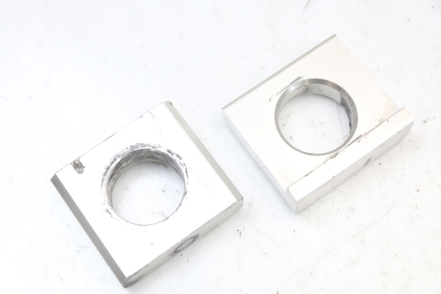 photo de TENDEUR CHAINE YAMAHA FZ1 FAZER 1000 (2007 - 2009) - Détail de la pièce