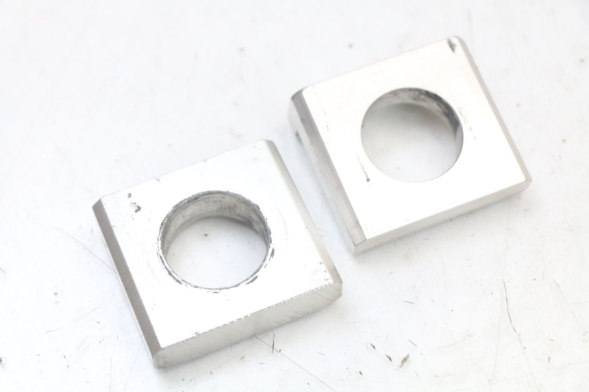 photo de TENDEUR CHAINE YAMAHA FZ1 FAZER 1000 (2007 - 2009) - Autre angle de vue