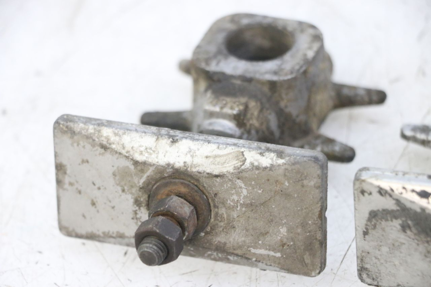 photo de TENDEUR CHAINE YAMAHA FZS FAZER 600 (2001 - 2003) - État de surface