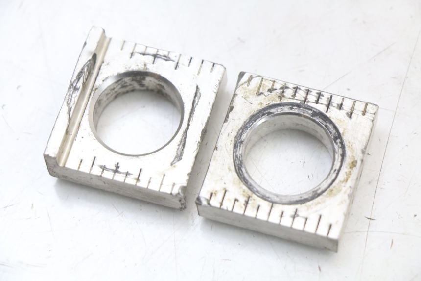 photo de TENDEUR CHAINE YAMAHA YZ 125 (2017 - 2021) - Détail de la pièce