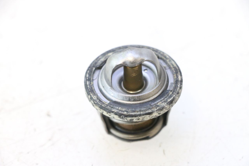 photo de THERMOSTAT SUZUKI BURGMAN 125 (2007 - 2014) - Autre angle de vue