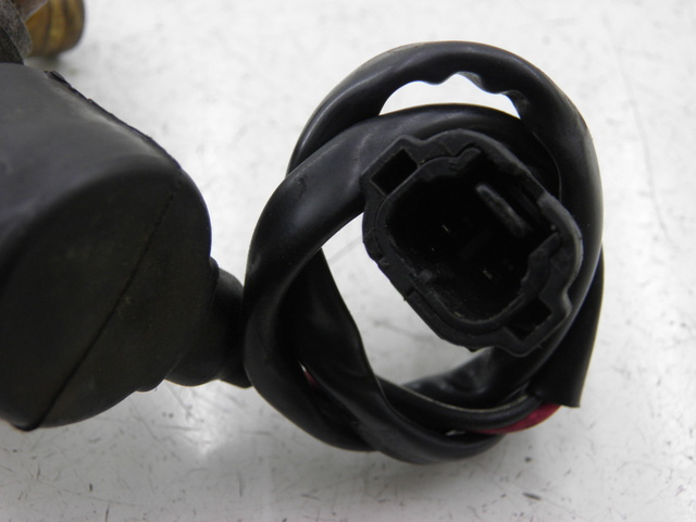 photo de THERMOSTAT ELECTRIQUE HONDA SH 125 (2005 - 2008) - Gros plan technique