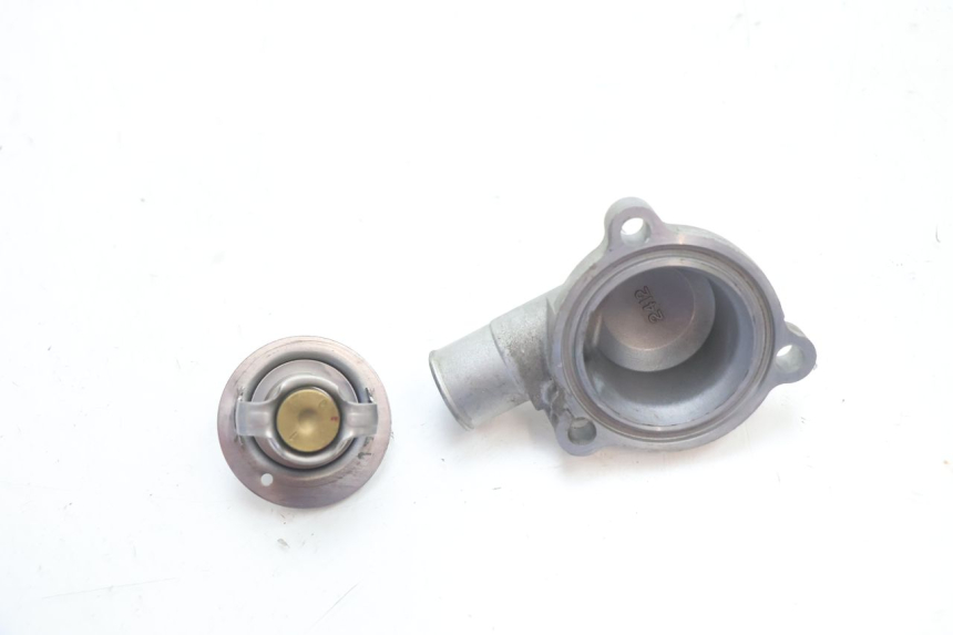 photo de THERMOSTAT KAWASAKI ER-6 ER6 N 650 (2005 - 2009) - Zoom état d’usage