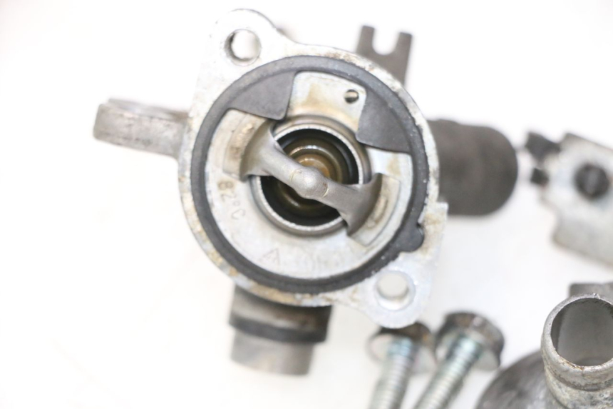 photo de THERMOSTAT HONDA FES PANTHEON 125 (2003 - 2007) - Vue d’ensemble