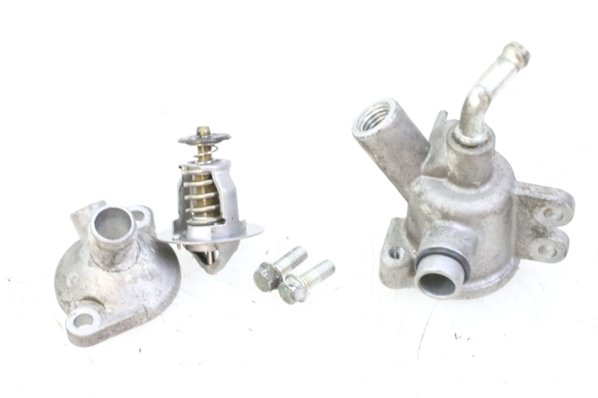 photo de THERMOSTAT HONDA FES S-WING SWING ABS 125 (2007 - 2015) - État de surface