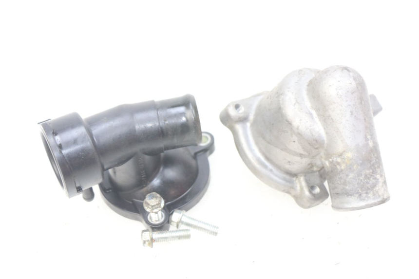 photo de THERMOSTAT YAMAHA FJR ABS 1300 (2006 - 2012) - Gros plan technique