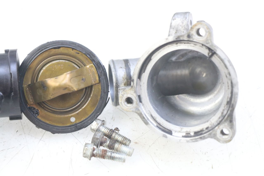 photo de THERMOSTAT YAMAHA FJR ABS 1300 (2006 - 2012) - État de surface