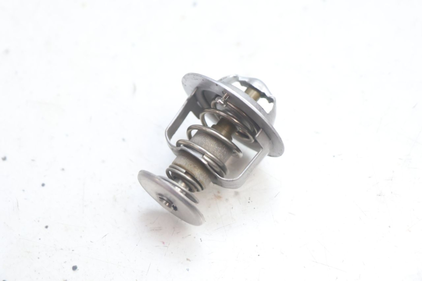 photo de THERMOSTAT HONDA FJS SILVER WING SILVERWING 400 (2005 - 2008) - Autre angle de vue