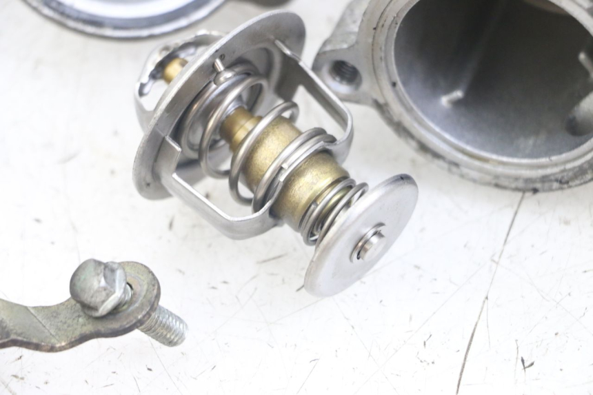 photo de THERMOSTAT HONDA FJS SILVERWING SILVER WING 600 (2001 - 2010) - État de surface