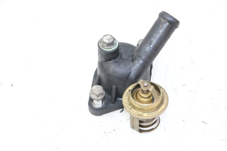 photo de THERMOSTAT PEUGEOT SATELIS 125 (2010 - 2012) - Gros plan technique