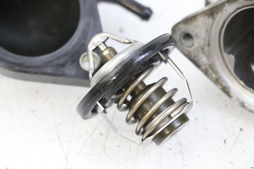 photo de THERMOSTAT SUZUKI GSX F GSXF 650 (2007 - 2015) - Détails caractéristiques