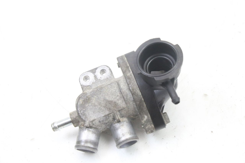 photo de THERMOSTAT SUZUKI GSX F GSXF 650 (2007 - 2015) - Gros plan technique