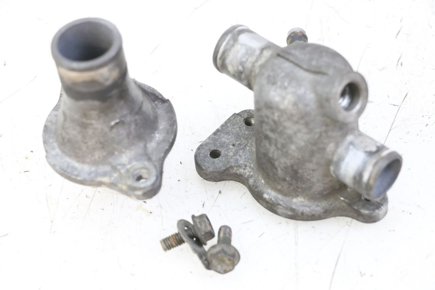 photo de THERMOSTAT SUZUKI SV S 650 (1999 - 2002) - Gros plan technique