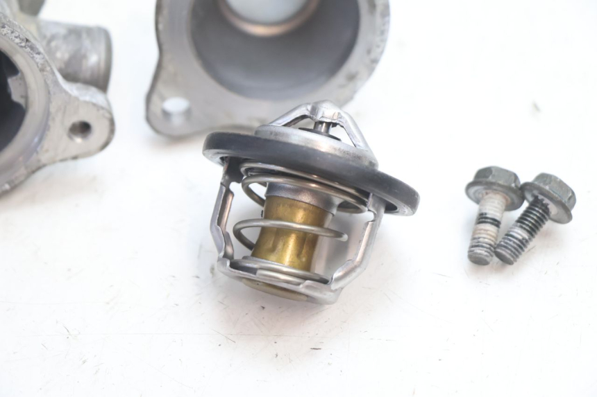 photo de THERMOSTAT SUZUKI SV S 650 (2003 - 2009) - Autre angle de vue