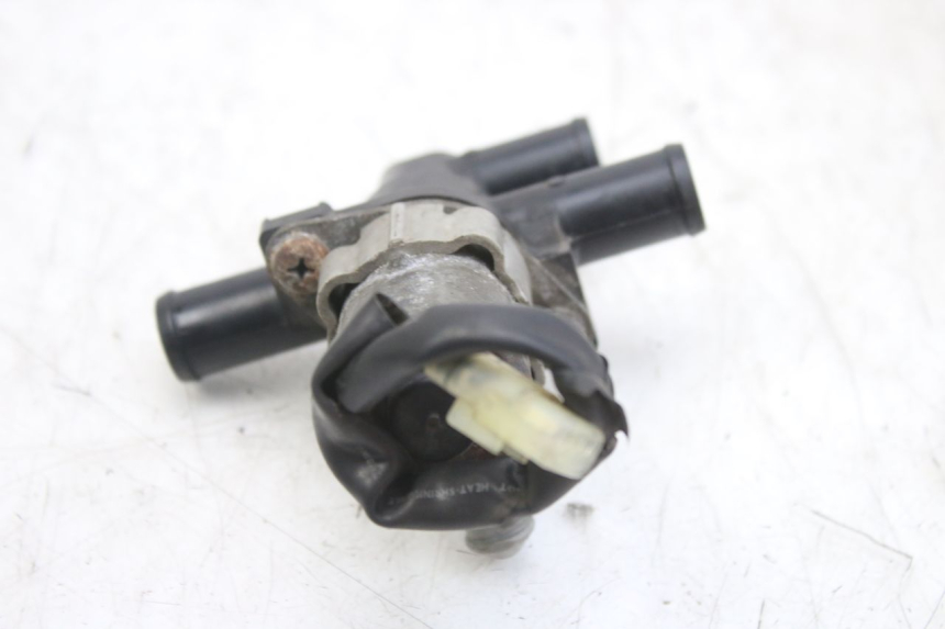 photo de THERMOSTAT YAMAHA YZF R1 1000 (2007 - 2008) - Gros plan technique