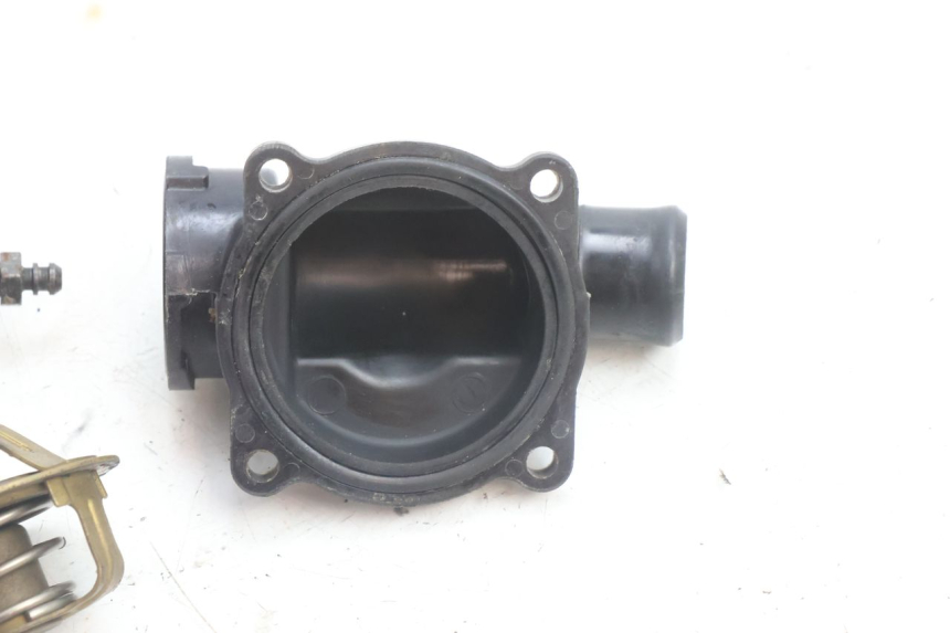 photo de THERMOSTAT KAWASAKI ZZR 600 (1995 - 2004) - Zoom état d’usage