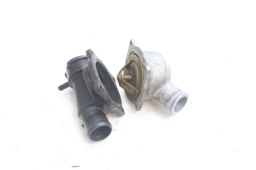 photo de THERMOSTAT KAWASAKI ZZR 600 (1995 - 2004) - Points de fixation