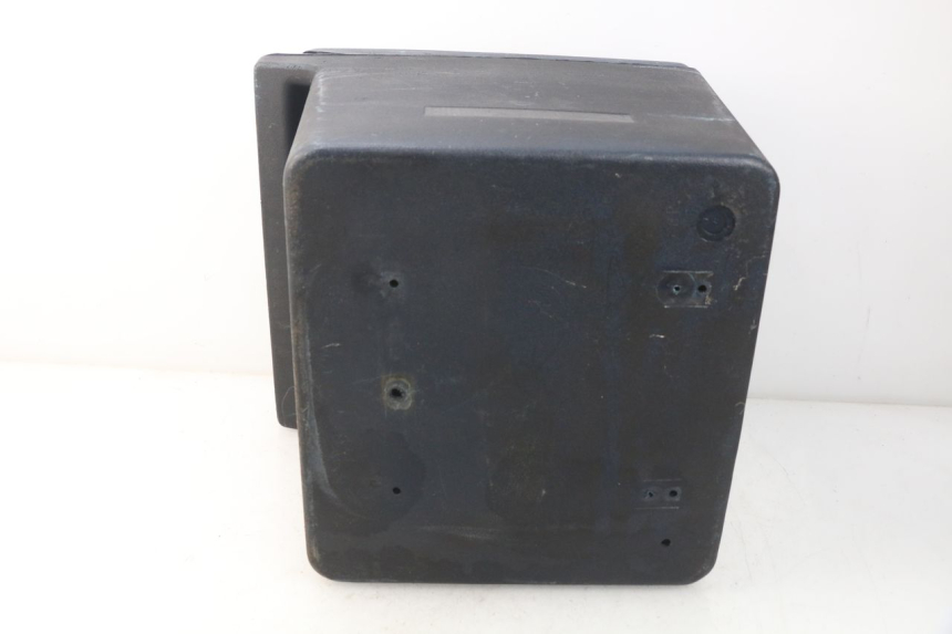 photo de TOP CASE KYMCO AGILITY 4T 50 (2005 - 2018) - Détail de la pièce